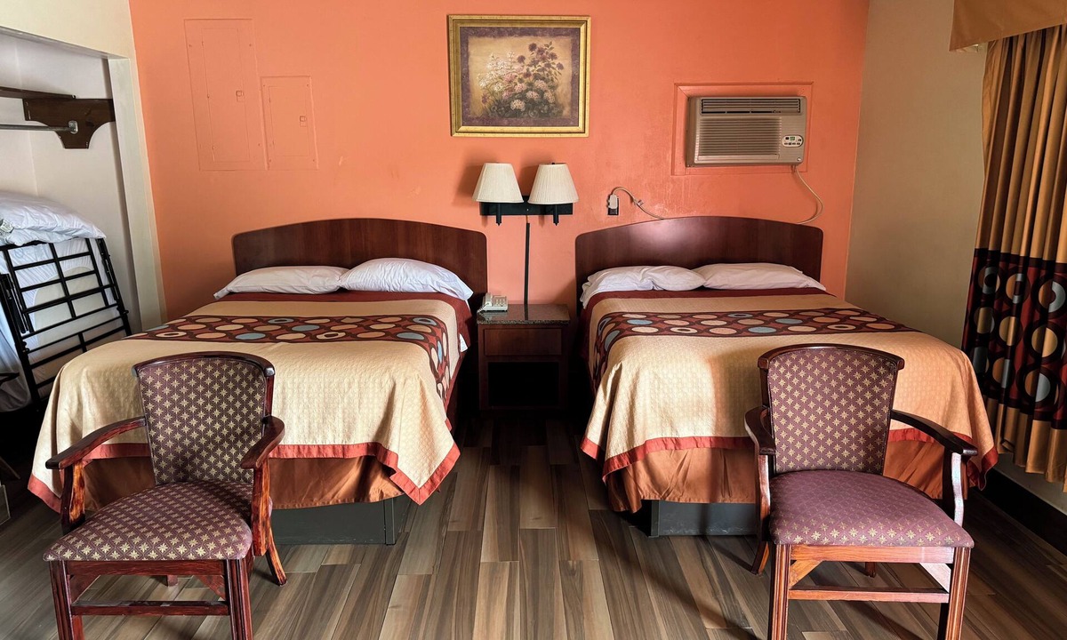 Telogia Apartment | Kitchenette Suite in the heart of Bristol, Florida.