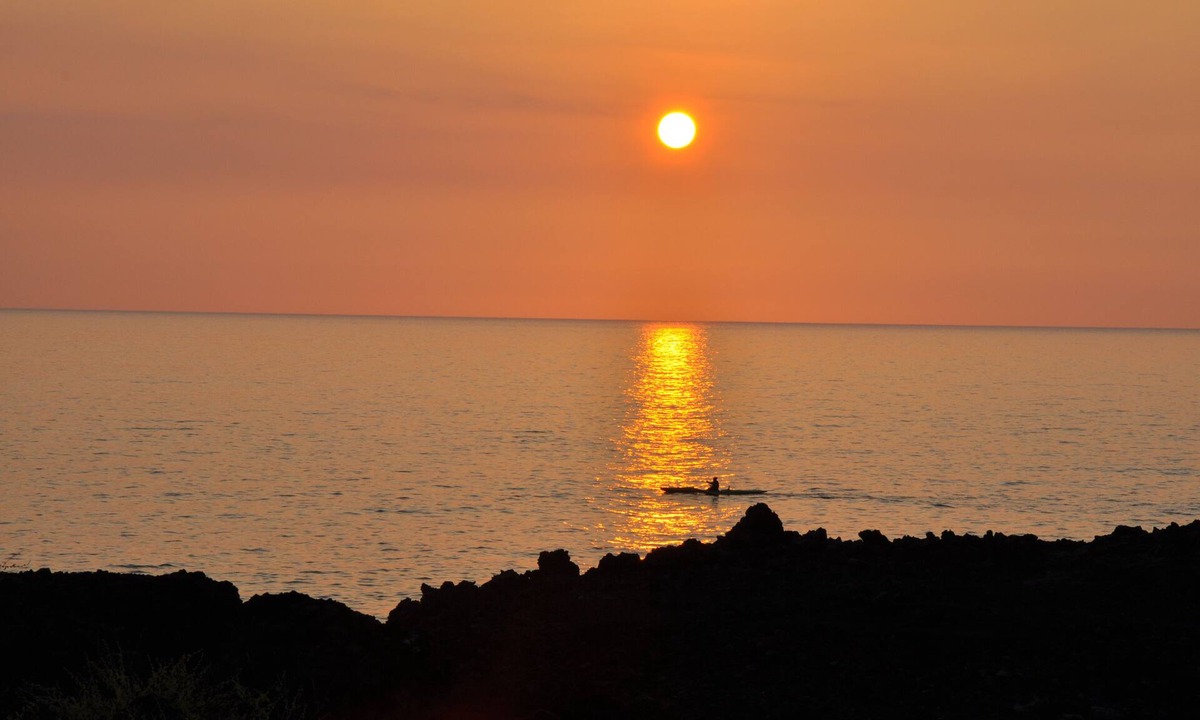 Kona Paradise House | Kona Cliff House at Pebble Beach - a romantic getaway!