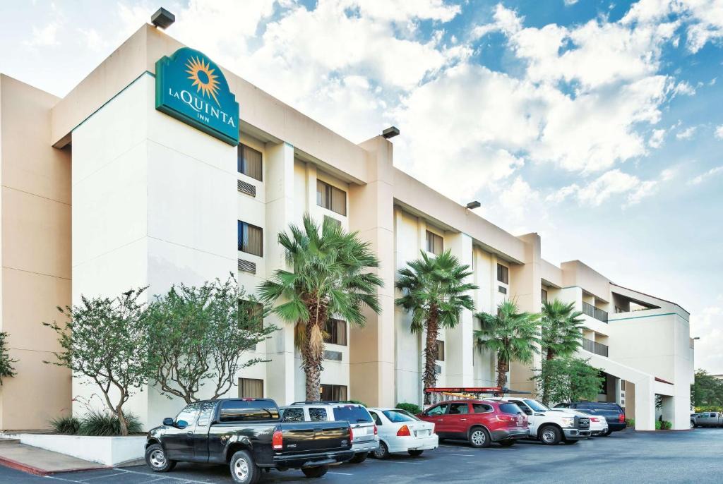 St. Johns Hotel | La Quinta Inn by Wyndham Austin North