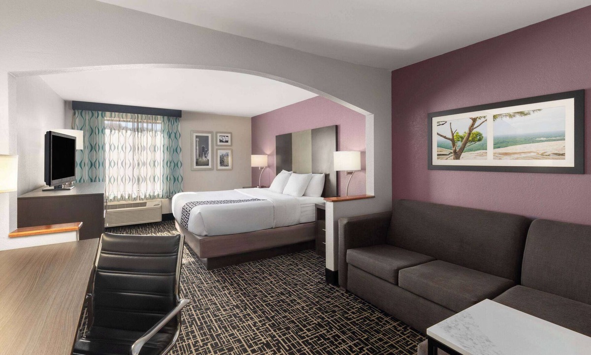 Snellville Hotel | La Quinta Inn & Suites by Wyndham Snellville-Stone Mountain