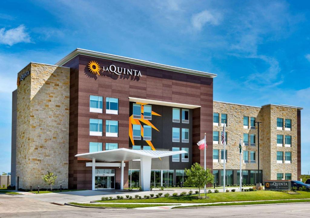 Terrell Hotel | La Quinta Inn & Suites by Wyndham Terrell