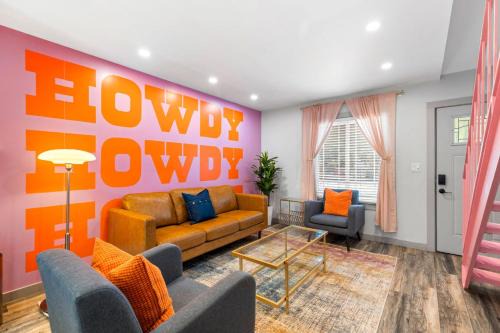 St. Edwards House | Ladybird Pink Palace SoCo Dream Townhome!
