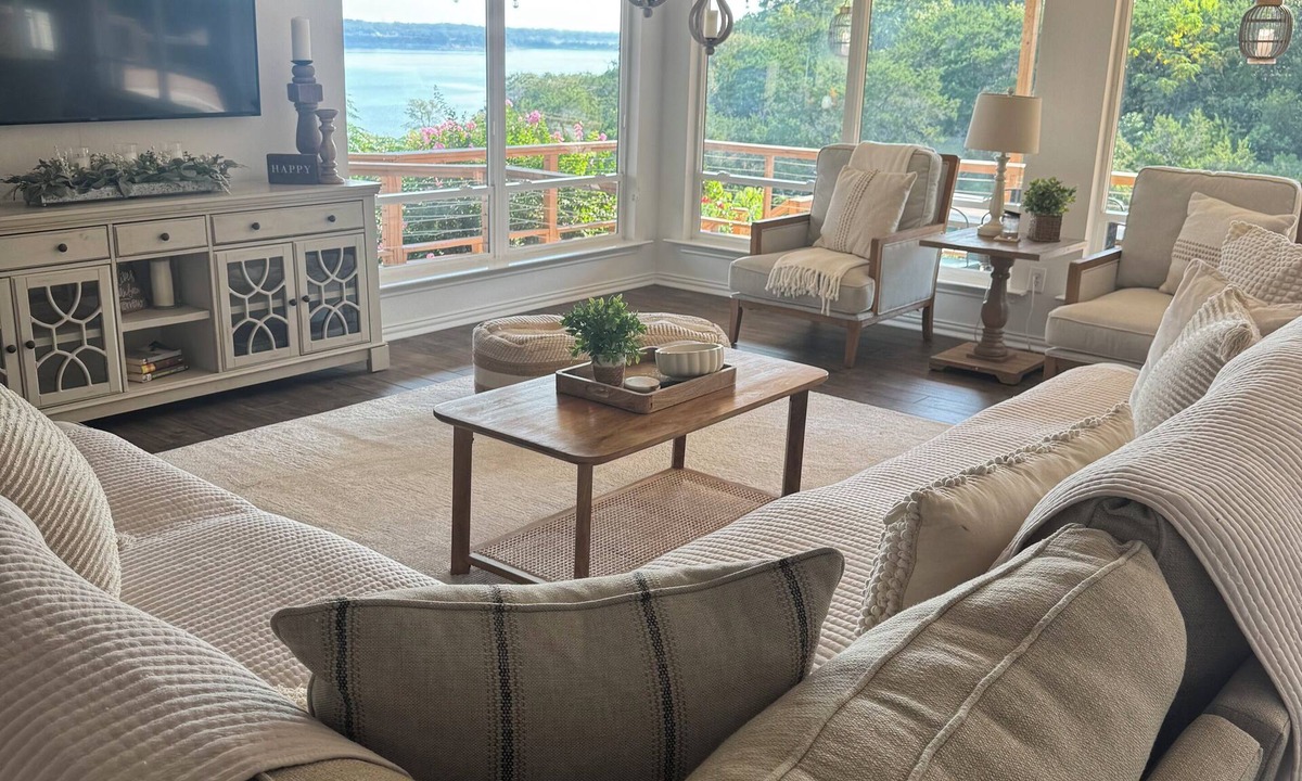 Belton House | Lake Belton Getaway- 5 Beds
