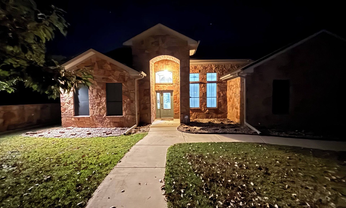 Belton House | Lake Belton House Getaway