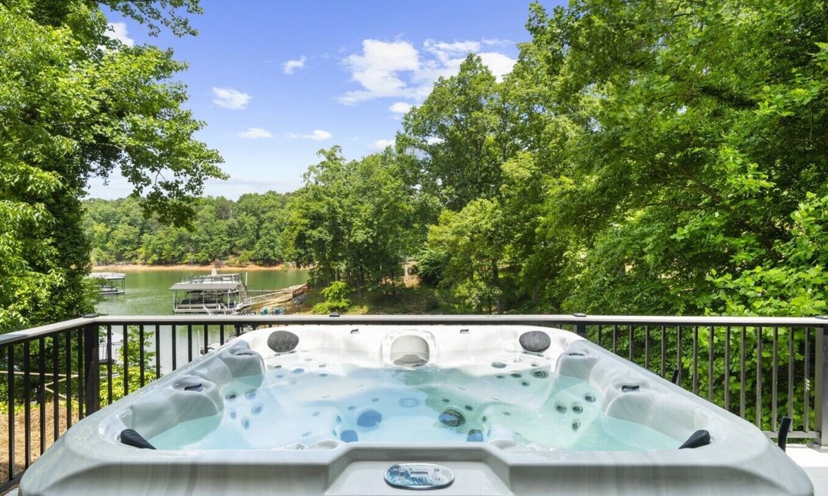 Buford House | Lake Lanier Lake House with Private Dock Hot Tub Pet-friendly Game Room