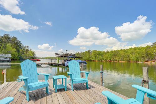 Gainesville House | Lake Lanier Living! Retreat w/Dock, Deck & Sauna