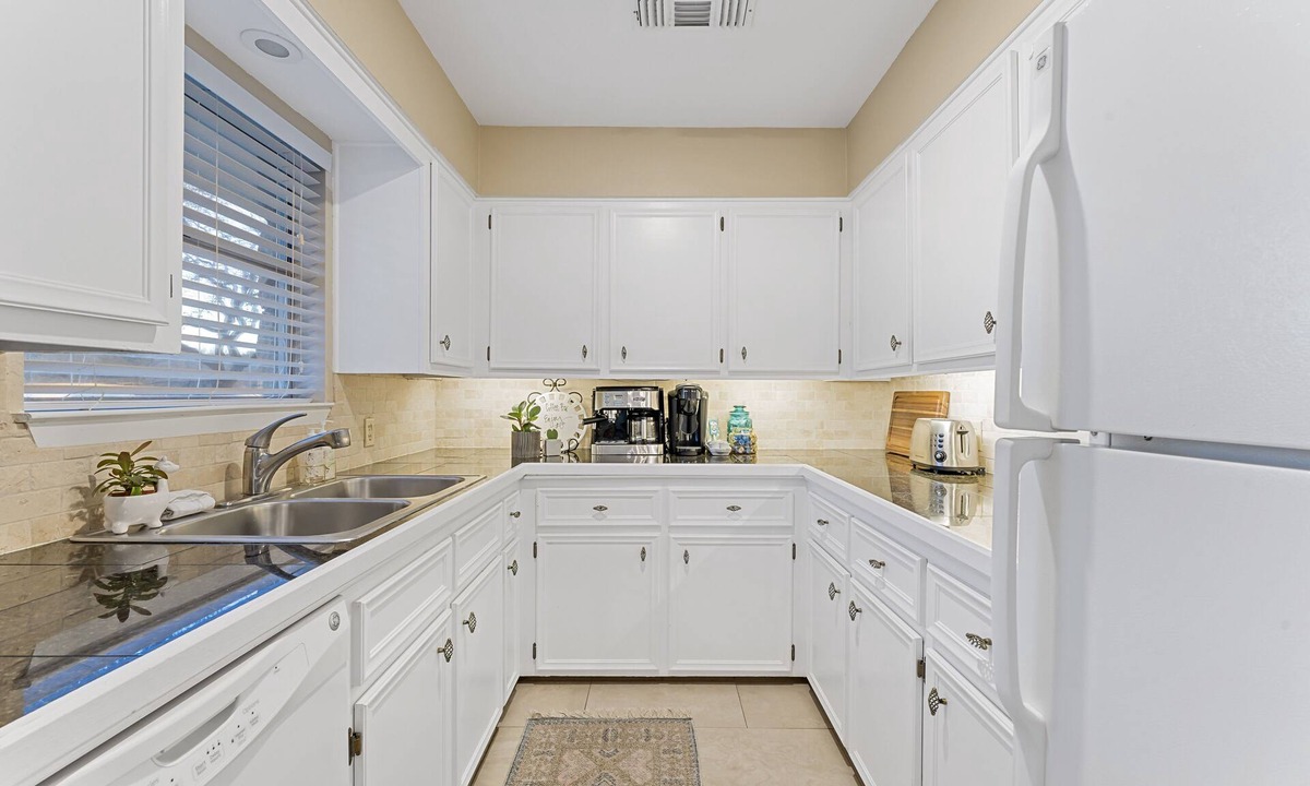 Granite Shoals House | Lake LBJ Getaway with Hot Tub!