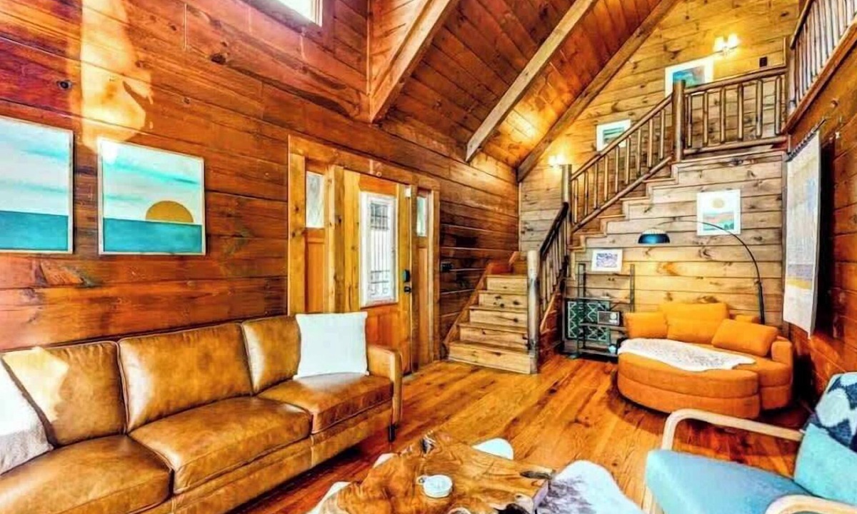 Lake Lure House | Lake Lure mountain cabin with spectacular views on 2 acres