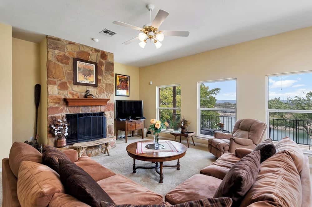 Oatmeal House | Lake Travis Waterfront Home: Boat Dock, Balcony
