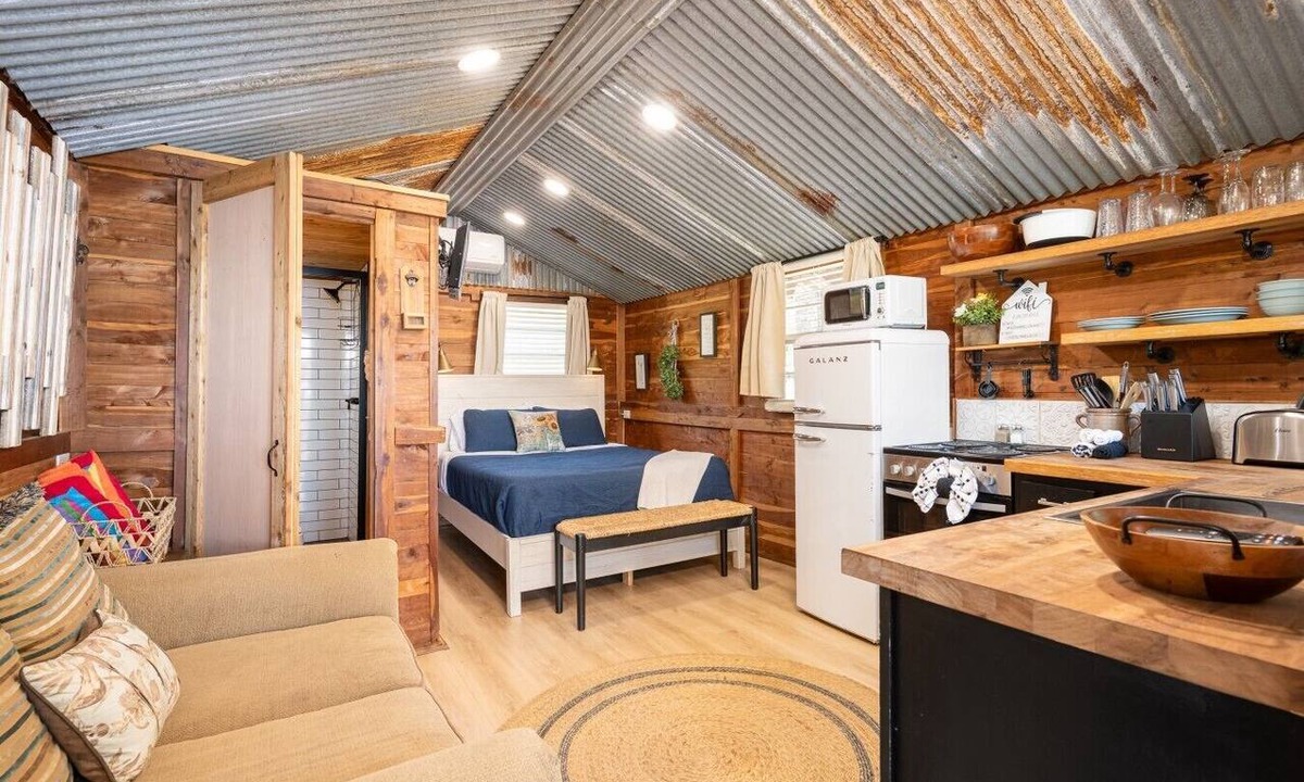 Hemphill Cabin | Lakefront Cedar Cabin on Toledo Bend w/pier, boat ramp, firepit, grill,Pets OK