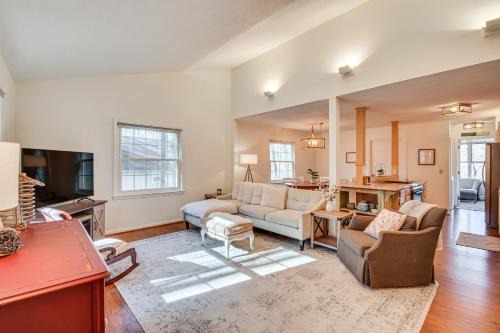 Westminster House | Lakefront Gem w/Games in Westminster!