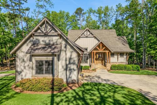 Seneca House | Lakefront Getaway Dock Fire Pit & Games