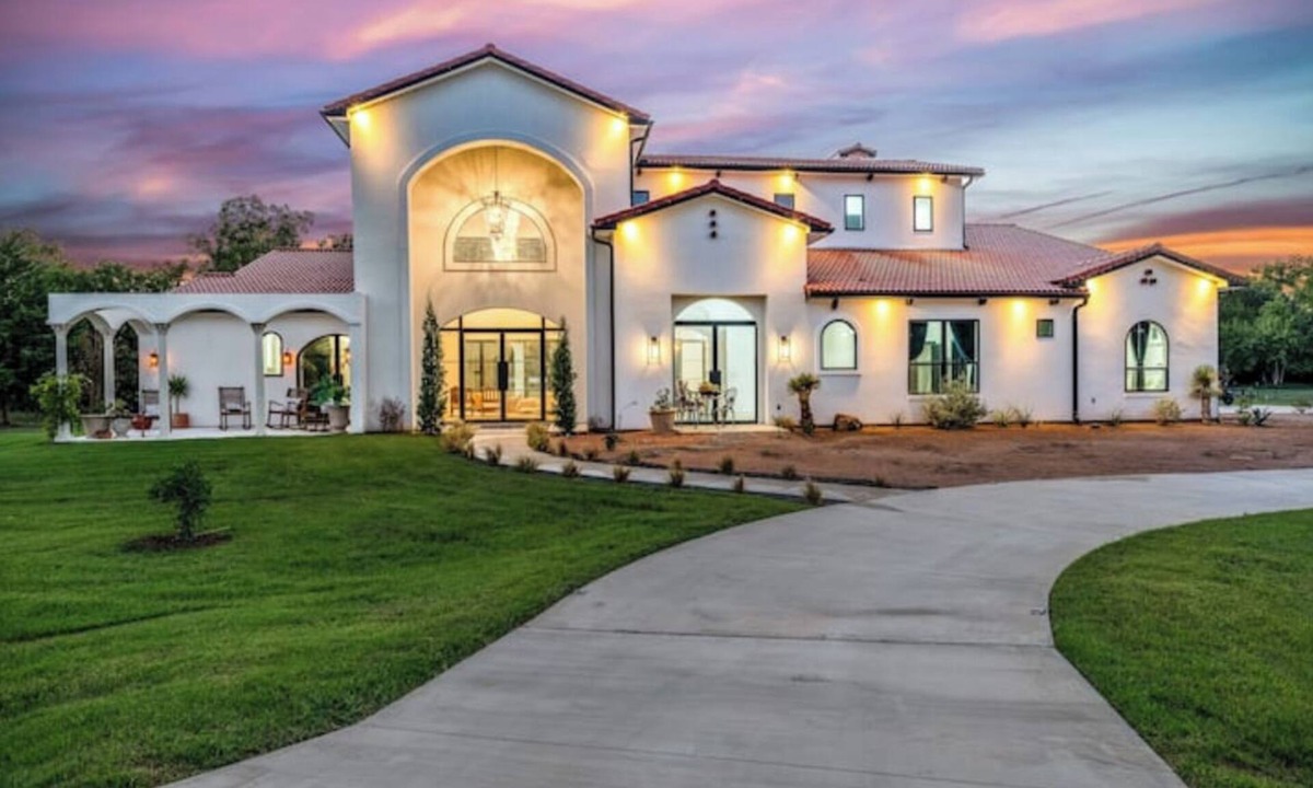 Fort Worth Villa | Lakeside Mediterranean Mansion