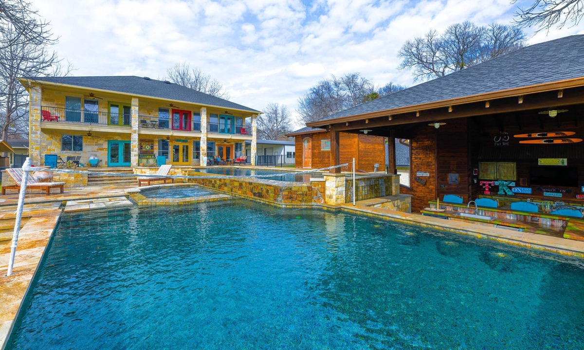 Kingsland House | Lakeside Retreat w/Pool, Outdoor Kitchen & More