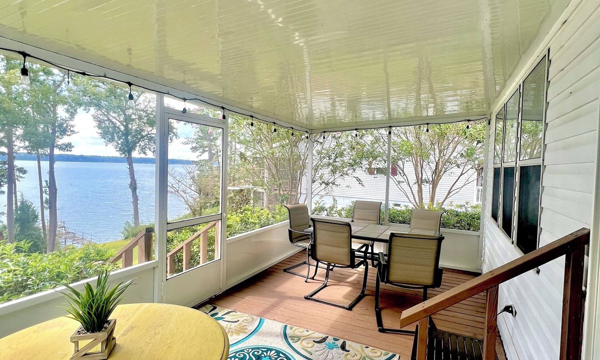 Georgetown House | Lakeview Living- 3 BR / 2 BA waterfront home on Lake Eufaula!