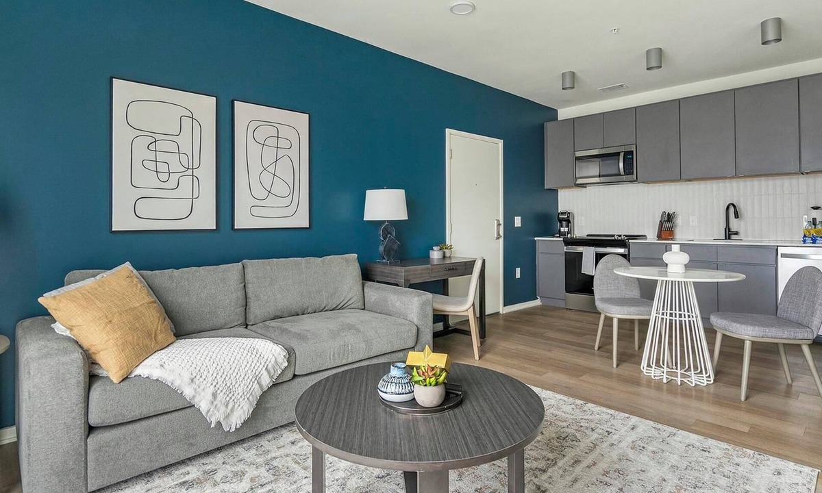 Durham Apartment | Landing | Amazing 1BD, Gym, Pool