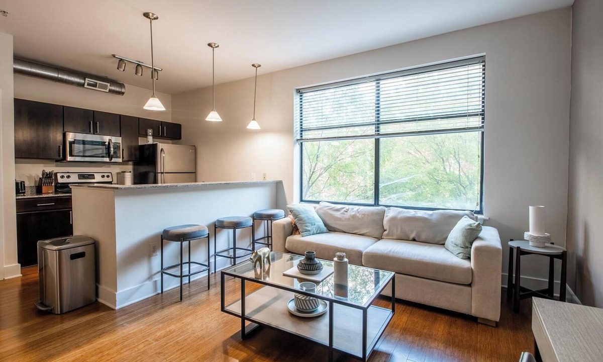 Church Hill Apartment | Landing | Amazing 1BD, Pool, Courtyard
