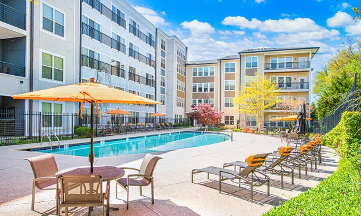 Chillum Apartment | Landing | Amazing 1BD, Pool, Courtyard