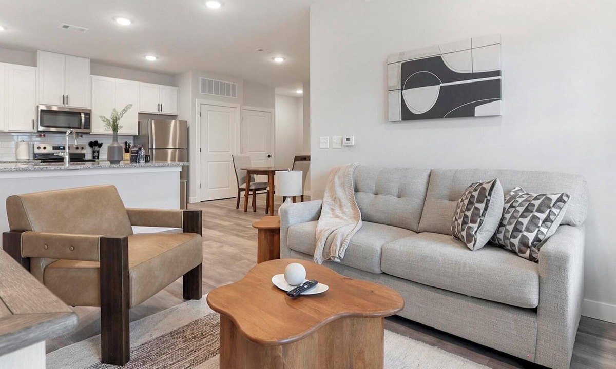 Beaufort Apartment | Landing | Amazing 1BD, Gym