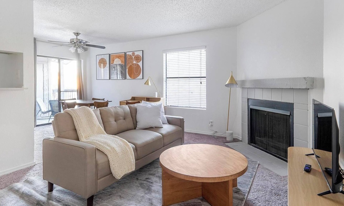 Windsor Park Apartment | Landing | Amazing 2BD, Pool, Gym