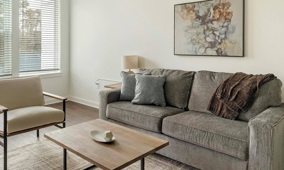 East Raleigh Apartment | Landing | Beautiful 1BD, Clubhouse, Yoga Studio