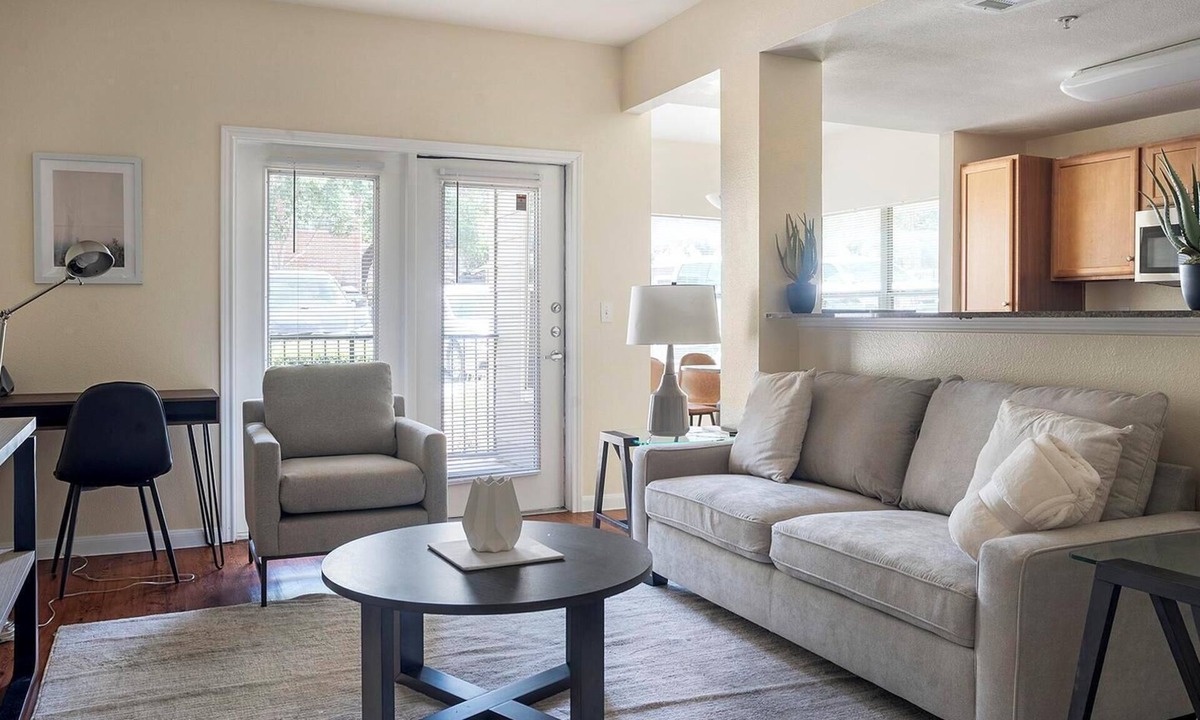 Sweetbriar Apartment | Landing | Beautiful 1BD, Gym, Clubhouse