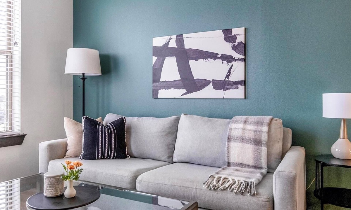Buda Apartment | Landing | Beautiful 1BD, Gym, Clubhouse