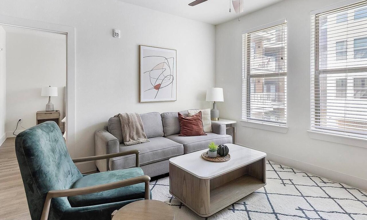 Fort Worth Apartment | Landing | Beautiful 2BD, Courtyard, Clubhouse