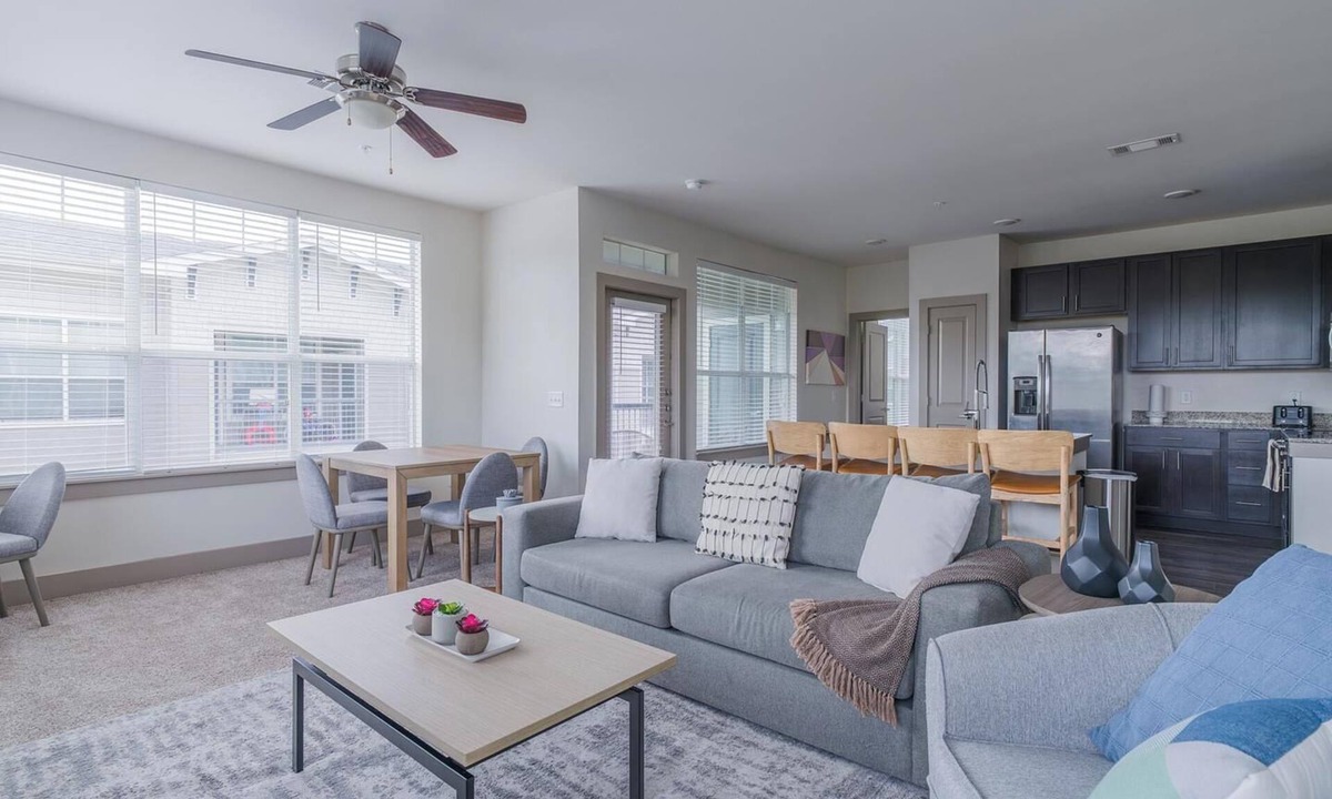 Spring Apartment | Landing | Beautiful 2BD, Pool, Clubhouse