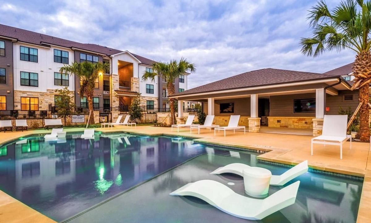 Pflugerville Apartment | Landing | Beautiful 2BD, Game Room, Clubhouse