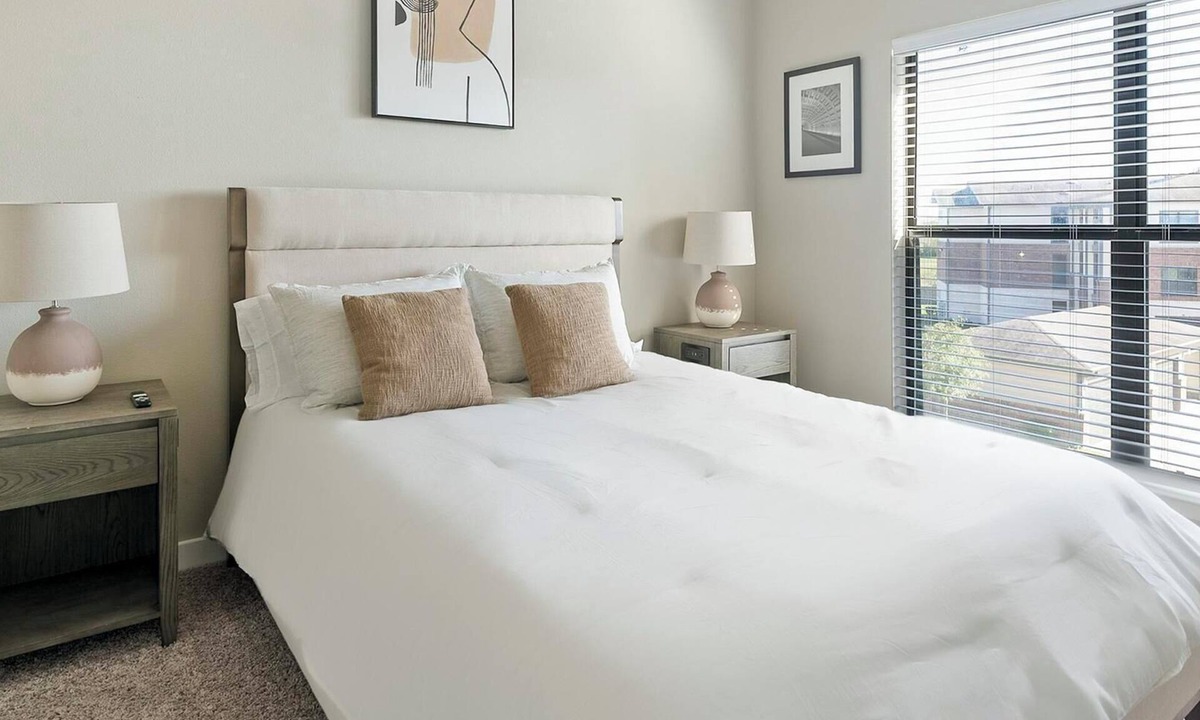 Katy Apartment | Landing | Chic 1BD, Courtyard, Gym