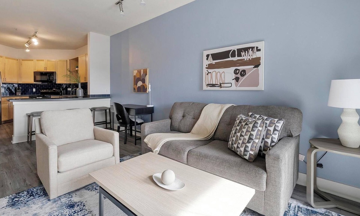 Crestview Apartment | Landing | Chic 1BD, Gym, Courtyard