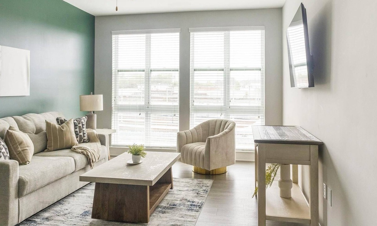Optimist Park Apartment | Landing | Chic 1BD, Gym