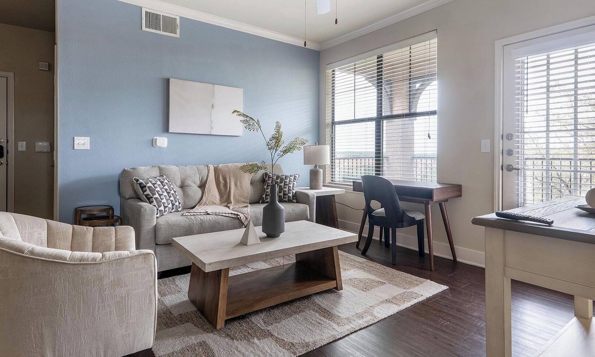 Austin Apartment | Landing | Chic 2BD, Gym