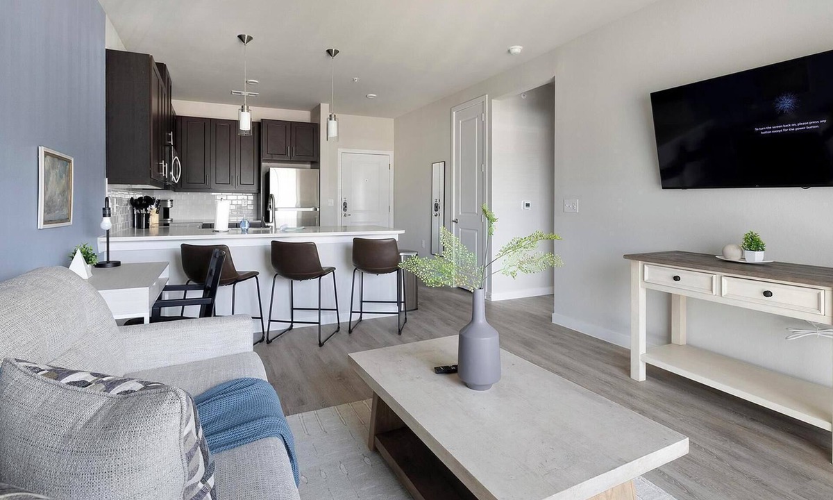 Corinth Apartment | Landing | Incredible 1BD, Gym, Pool