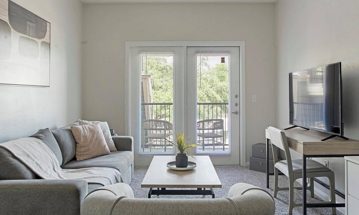 Sweetbriar Apartment | Landing | Incredible 1BD, Pool, Courtyard