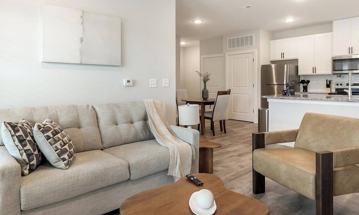 Beaufort Apartment | Landing | Modern 1BD, Gym