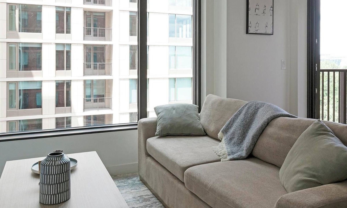 Washington Apartment | Landing | Modern 1BD, Pool, Gym