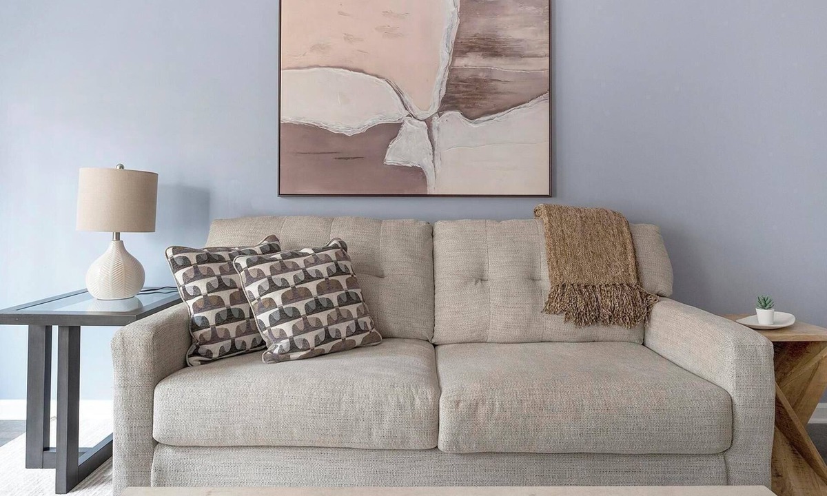 Bloomingdale Apartment | Landing | Modern 2BD, Gym, Pool