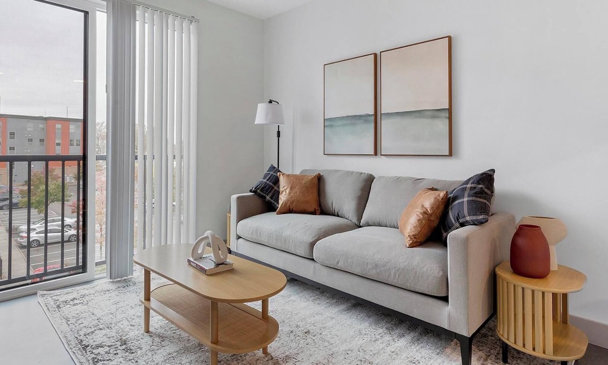 Richmond Apartment | Landing | Spectacular 1BD, Gym, Clubhouse