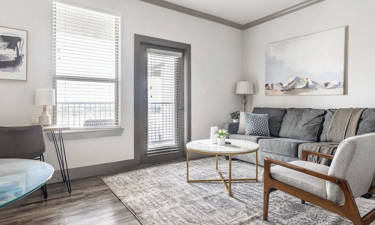 Manor Apartment | Landing | Spectacular 1BD, Clubhouse, Courtyard