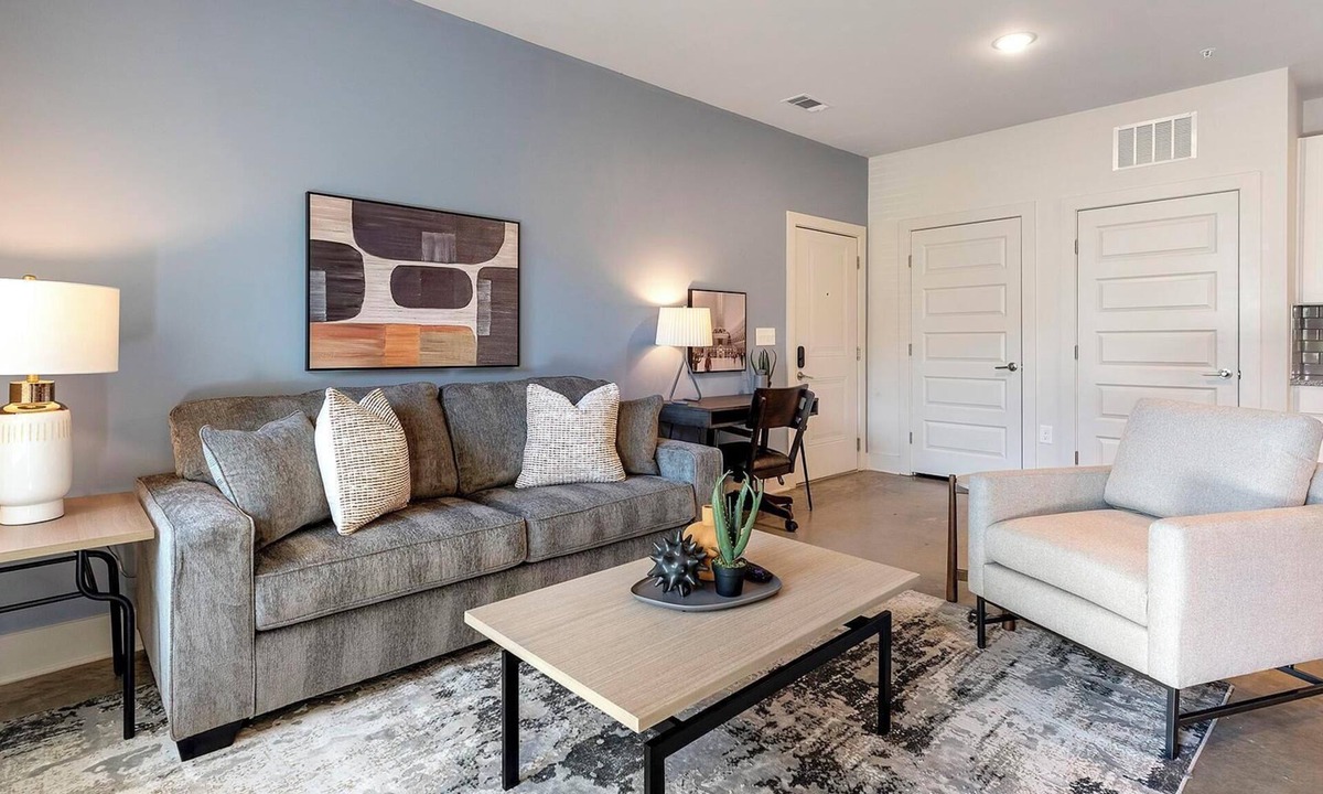 Charlotte Apartment | Landing | Spectacular 2BD, Gym, Clubhouse