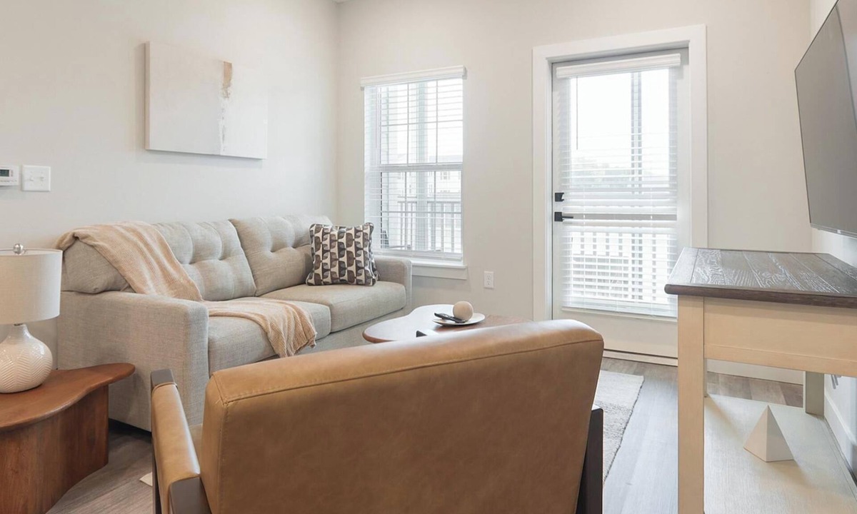 Beaufort Apartment | Landing | Spectacular 1BD, Gym