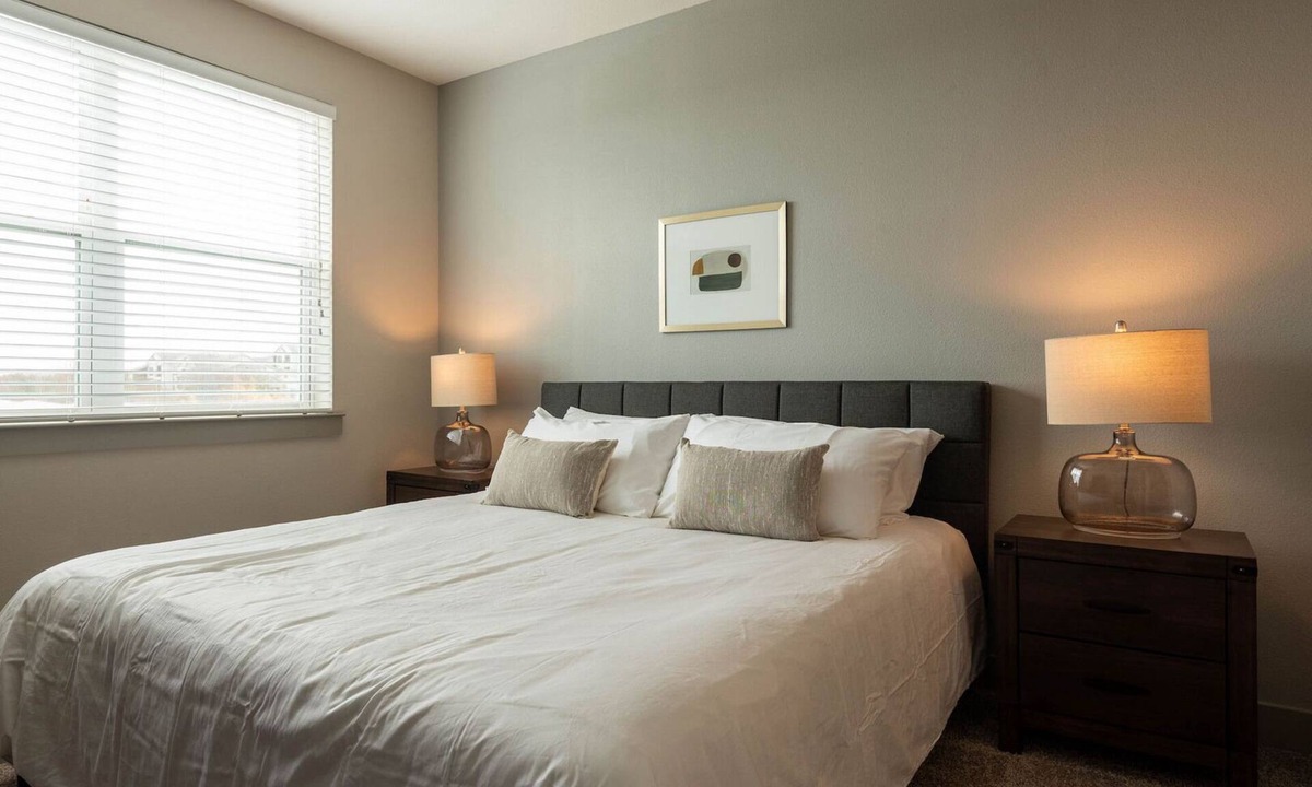 Montopolis Apartment | Landing | Stunning 1BD, Gym, Courtyard