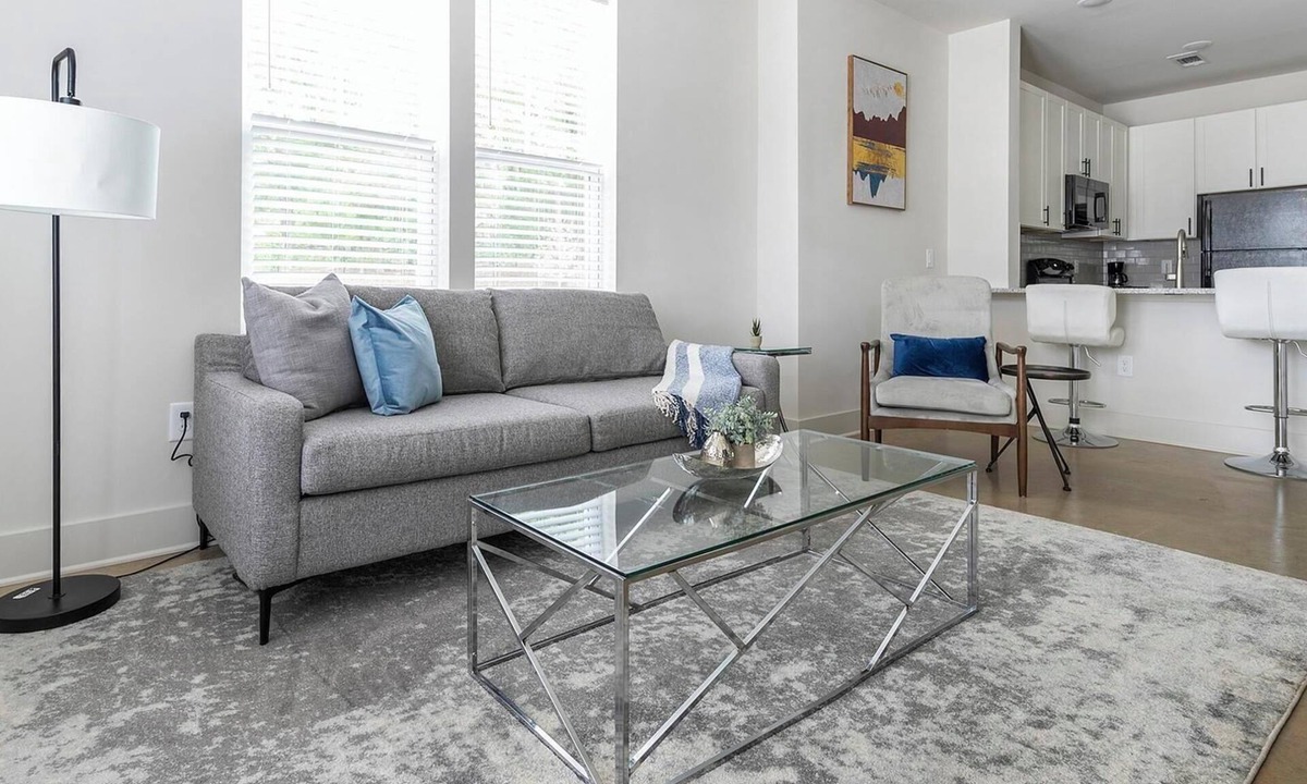 Charlotte Apartment | Landing | Stylish 1BD, Gym, Pool