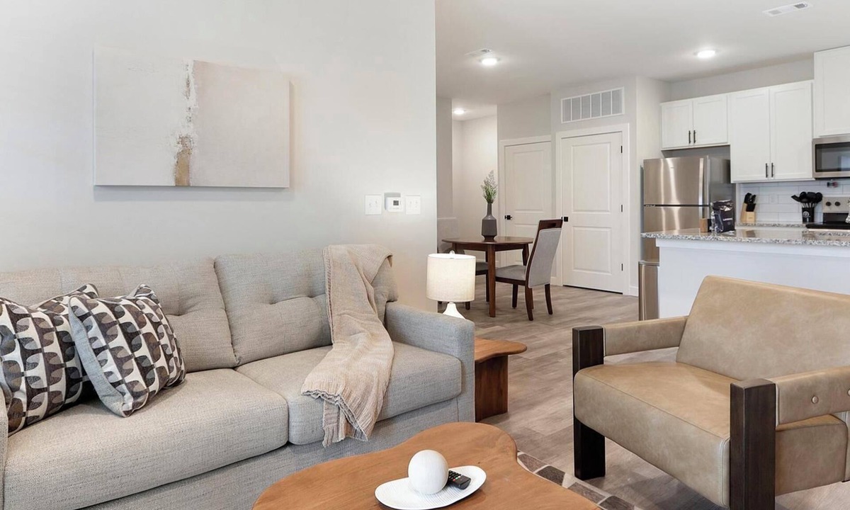 Beaufort Apartment | Landing | Stylish 1BD, Gym