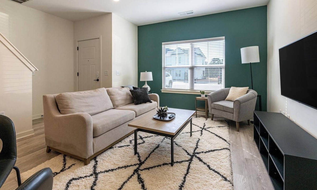 Wilmington Apartment | Landing | Stylish 2BD, Gym, Yoga Studio