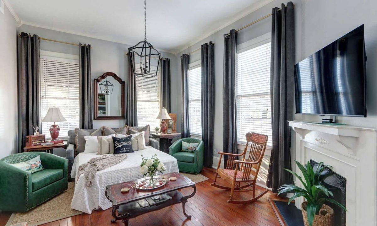 Hitch Village - Fred Wessels Homes Apartment | Landre’s Place @ Trustees’ Garden, | Historic