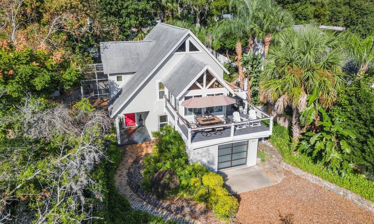 Mount Dora House | Langoon Lodge 4-BR 3-BA, 8 beds. Walk to DT&Lake