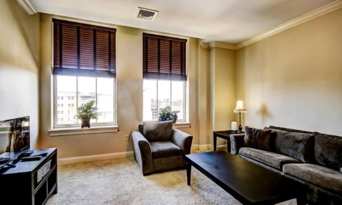 Downtown Baltimore Apartment | Large 1 bedroom apartment in charming Baltimore with AC, WiFi, gym parking.